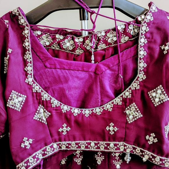 Party style Lehnga ,stitched blouse with embroidered dupatta - Picture 5 of 14